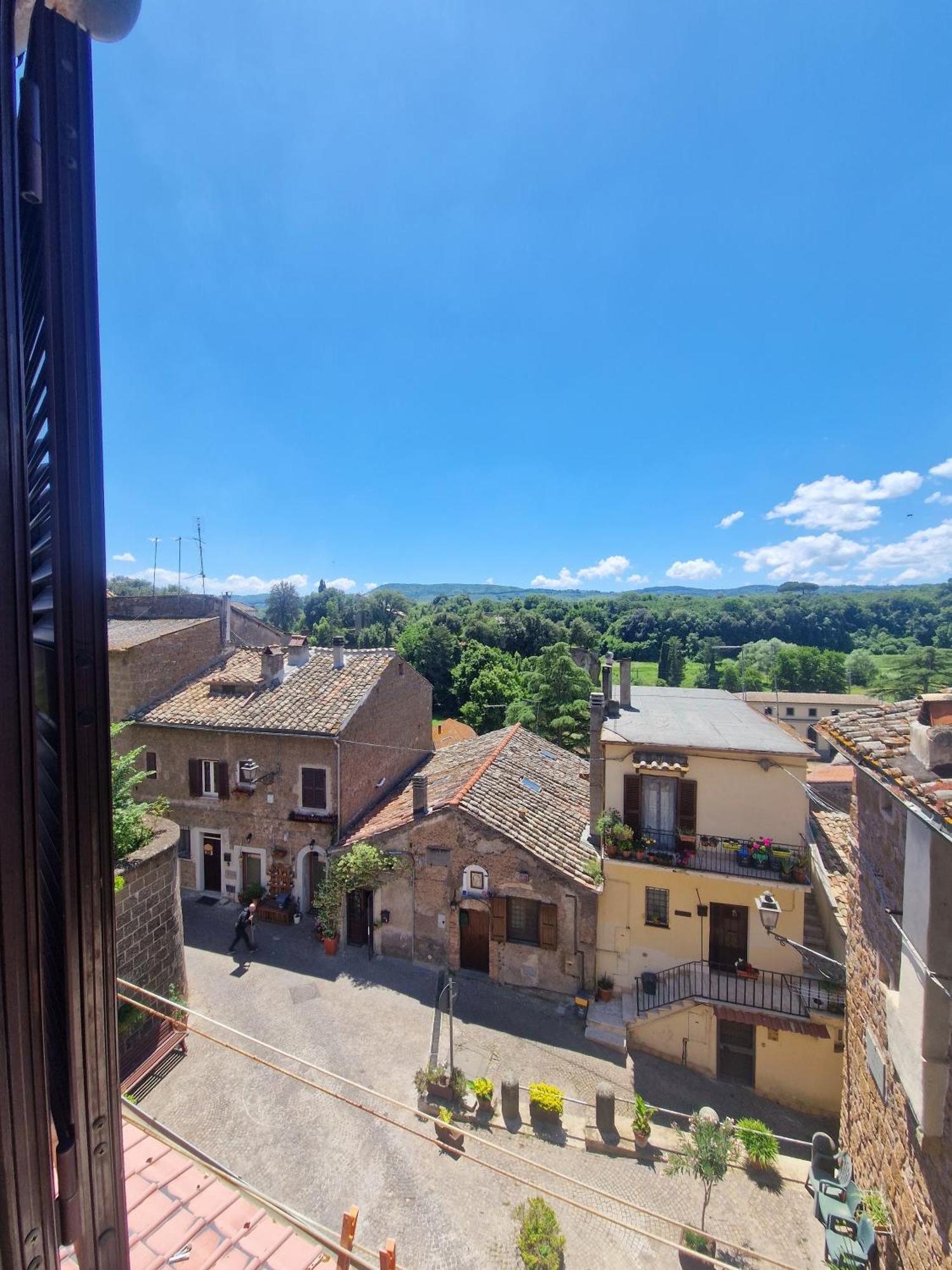 Piazza Duomo Casa Vacanze Sutri Exterior foto